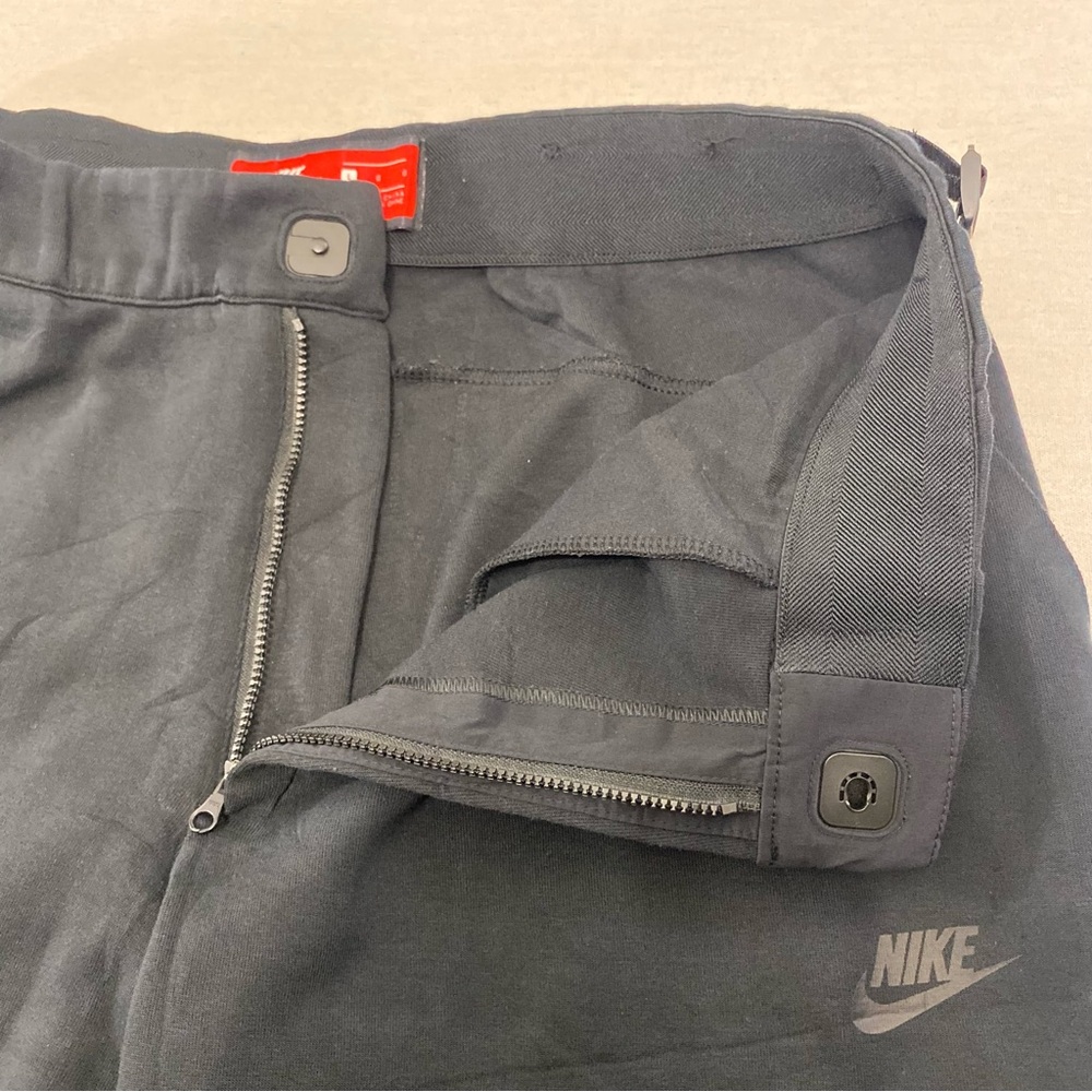 Nike Sportswear Tech Fleece Jogger Mens Large Sweatpants Cropped 832120 Black - Picture 4 of 12